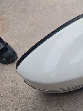 2011-2016 Volkswagen Jetta Right Passenger Side View Mirror Door Assembly White